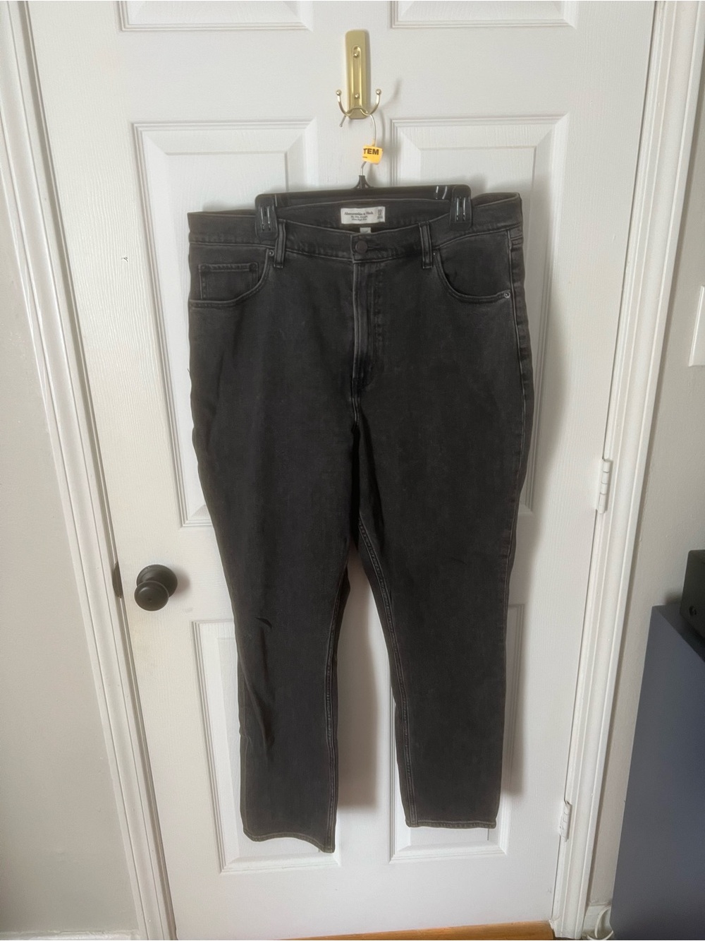 Abercrombie Curve Love Ultra High Rise Slim Straight Jeans